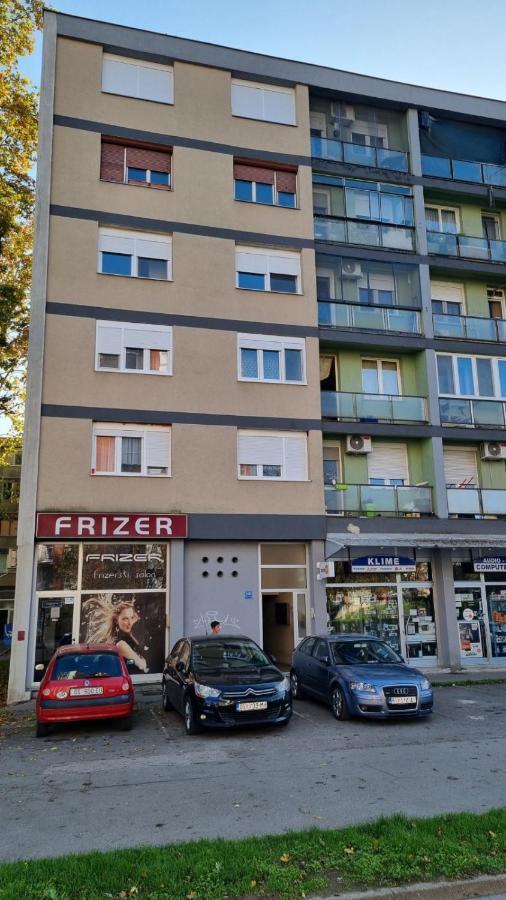 Apartman Ina Осиек Экстерьер фото